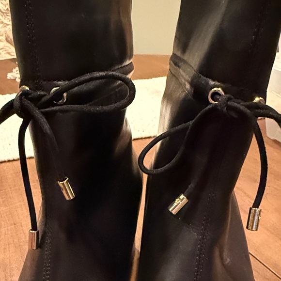EUC Talbots Black Ankle Boots w Ties SZ 9 - Picture 3 of 14